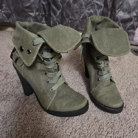 Aldo Olive Heeled Lace-Up Boots - Picture 5 of 6
